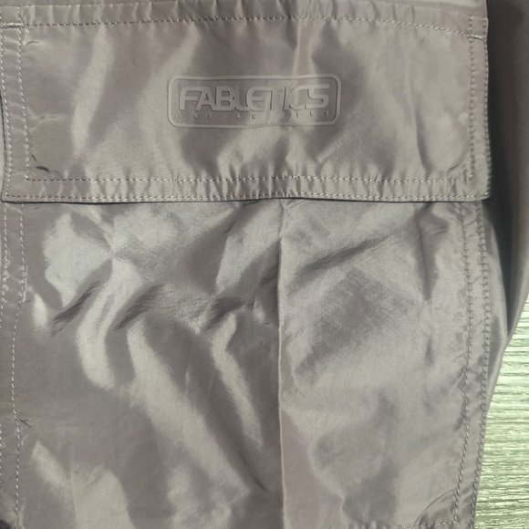 Fabletics Parachute Pant Size S  Lightweight Cargo Jogger Windbreaker Plum Shine - Picture 7 of 10